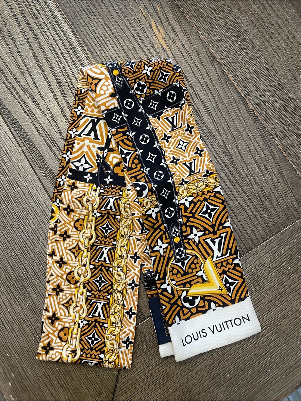 Louis Vuitton Crafty Bandeau Twilly